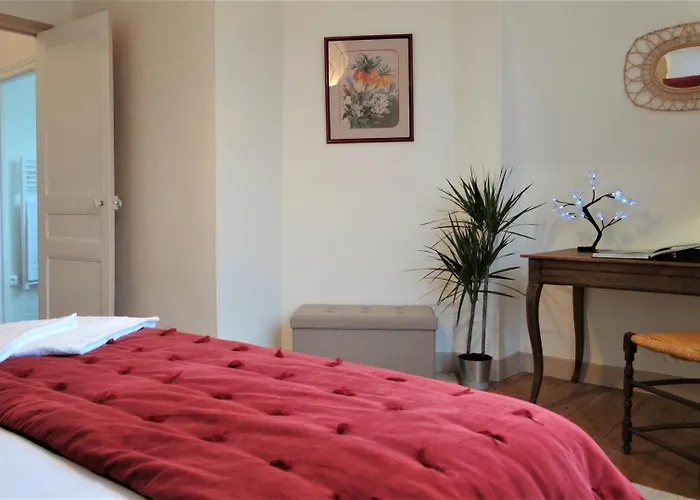 Au Fil De L\'Eure, Quartier Authentique Et Plein De Charme