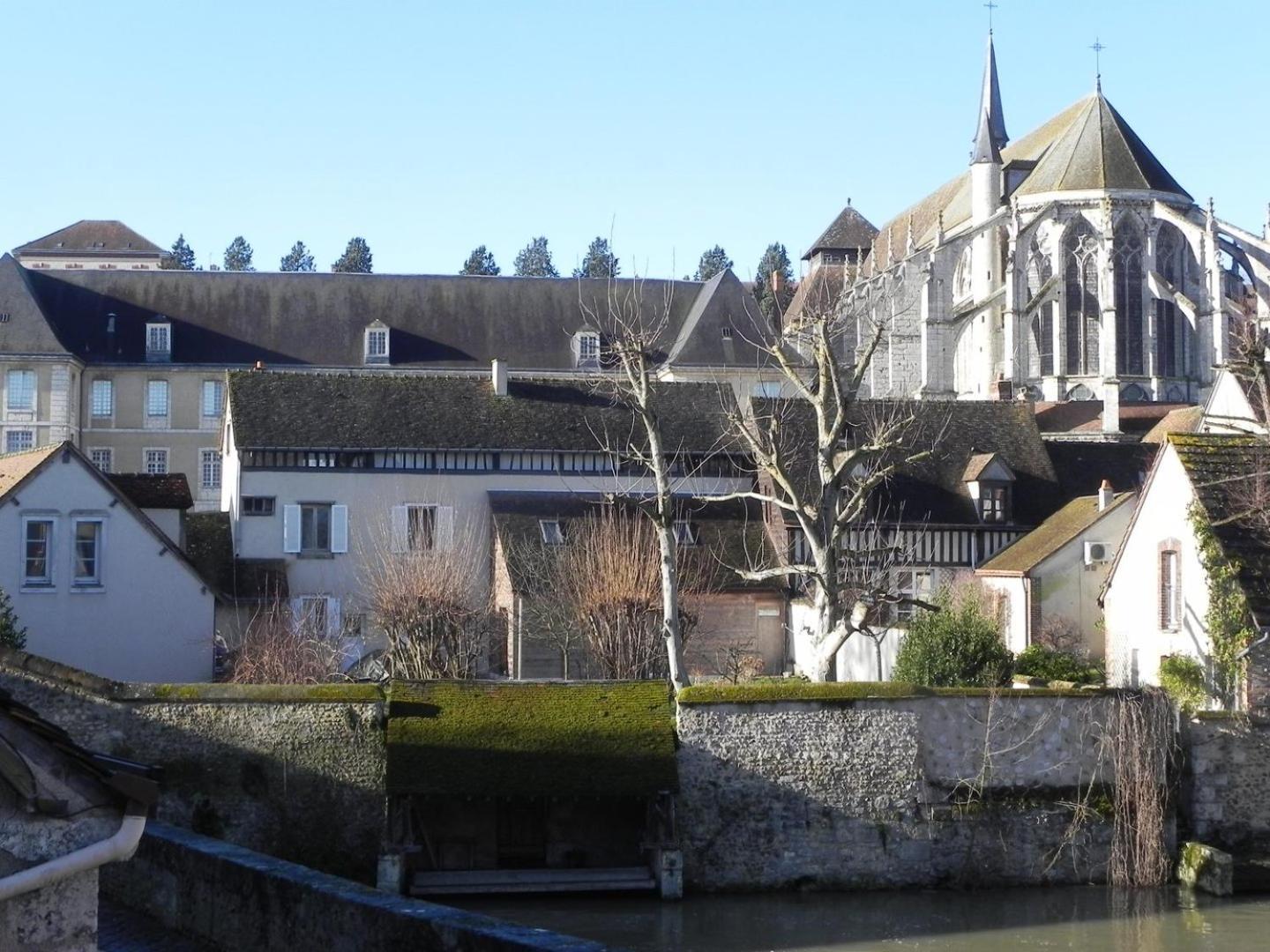 Au Fil De L'eure, Quartier Authentique Et Plein De Charme *