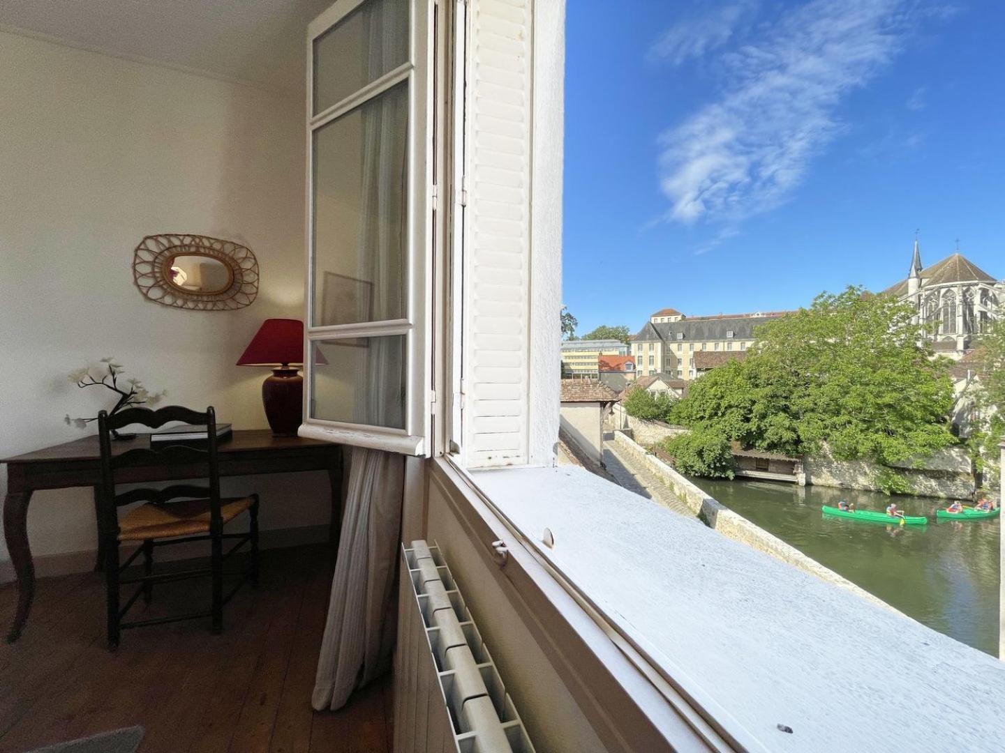 Au Fil De L'eure, Quartier Authentique Et Plein De Charme Apartment